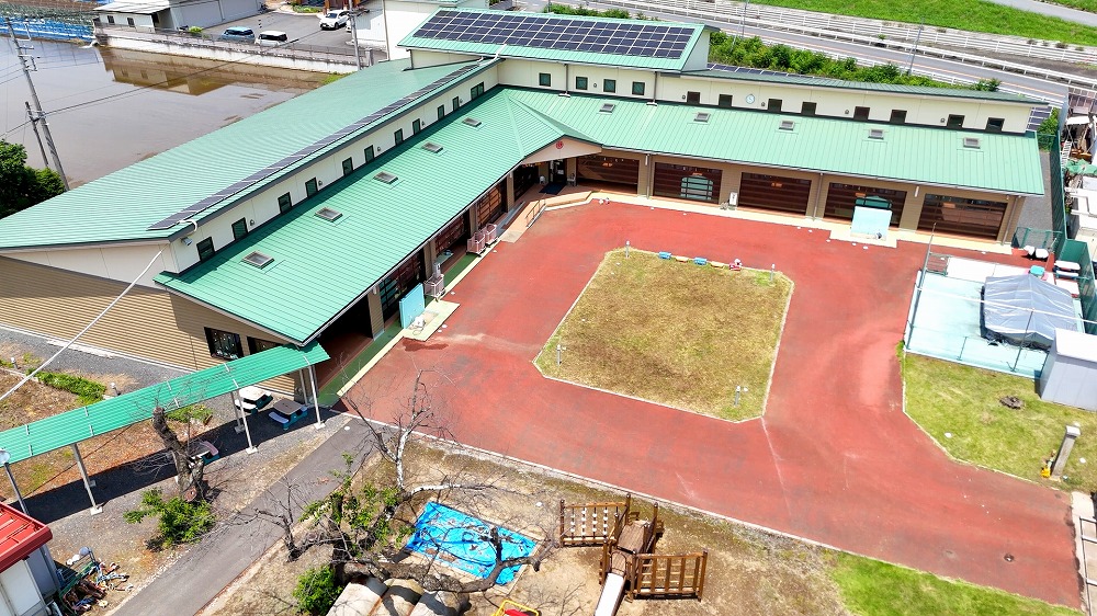 グラウンド